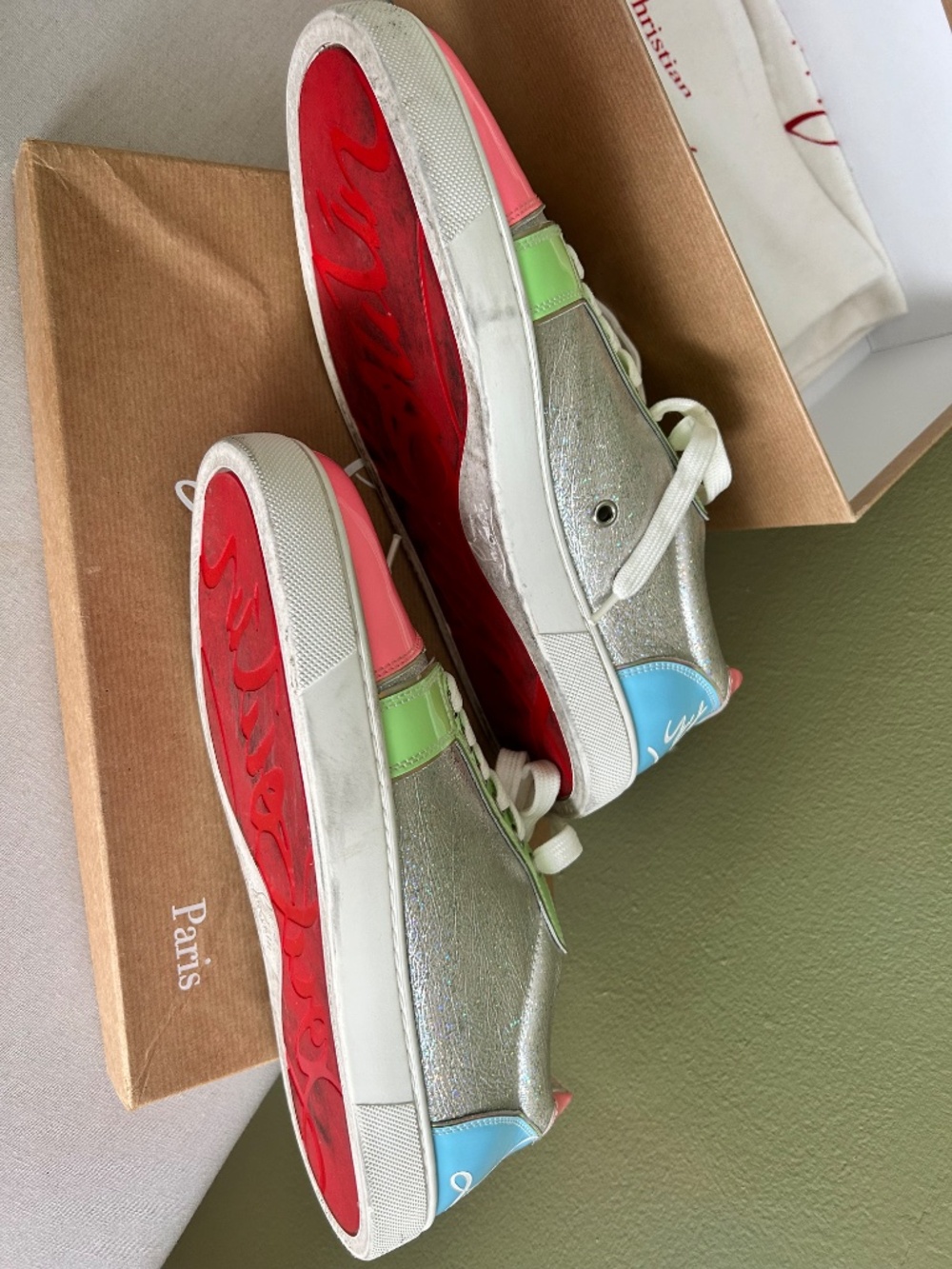 Sneakers - Picture 3 of 3